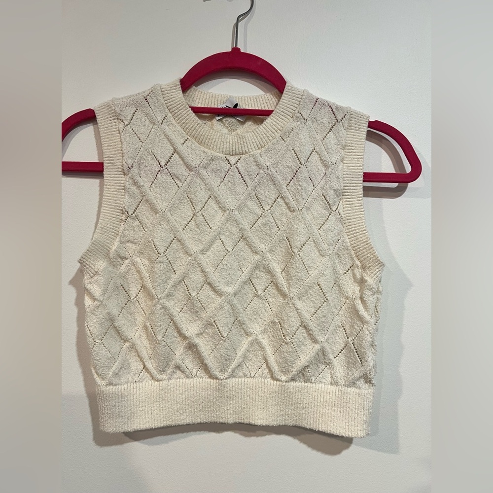 Zara Cream Diamond-Pointelle Sleeveless Crop Top